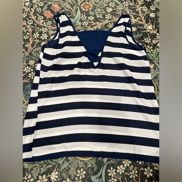 Ashley Stewart Size 14/16 Tank Top Navy and White Striped - Picture 2 of 3